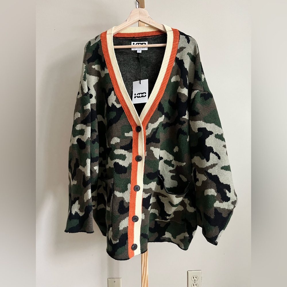 KBB by KAHLANA Women's 'The Slouchy Cardigan' - Olive Camo - Picture 7 of 9